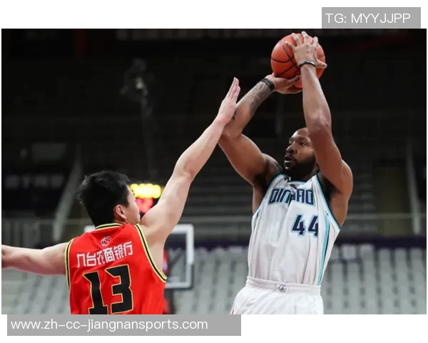 米奇约翰逊盛赞大卫琼斯加西亚适应球队表现出色无所畏惧 米奇约翰逊盛赞大卫琼斯加西亚适应球队表现出色无所畏惧